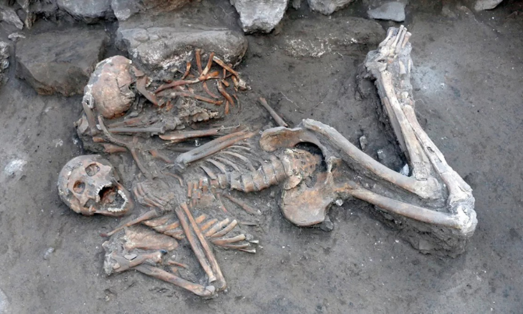 Phát hiện hài cốt 3.400 năm tuổi bị cắt sọ