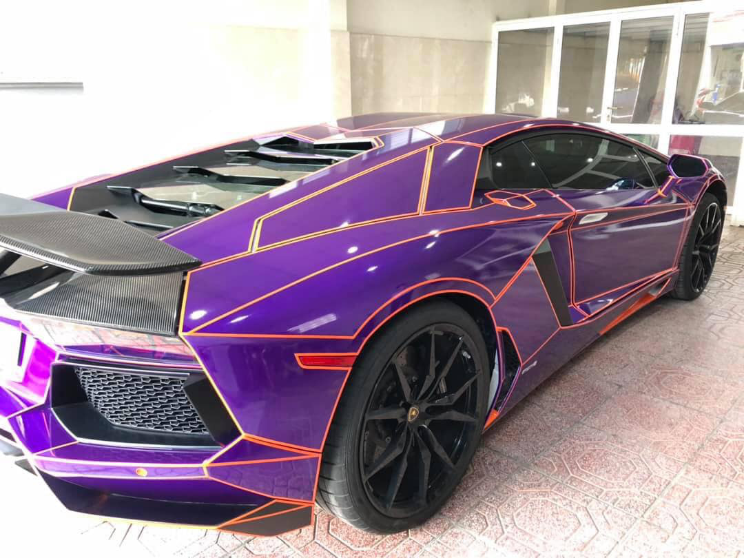 Hình ảnh xe Lamborghini trang trí độc đáo